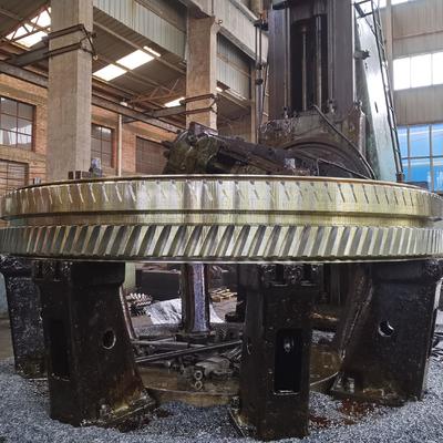 Двойные спиральные редукторы класса ISO 6-7 для горного и сельского хозяйства